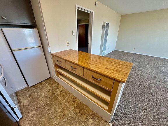 4th image of 681 48th Ave #4