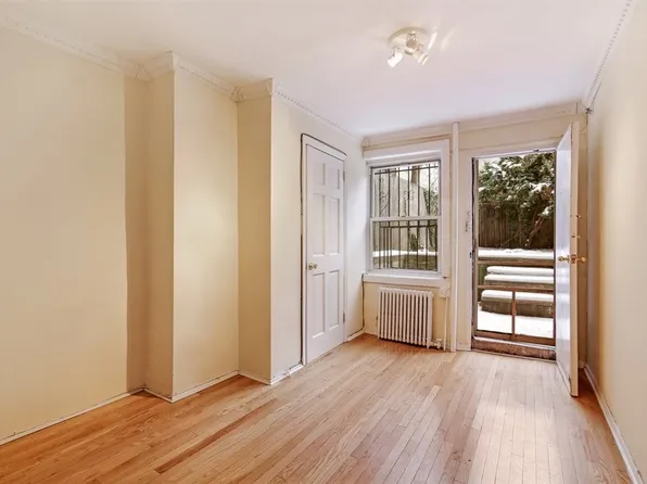 49 Saint Marks Avenue image 5 of 21