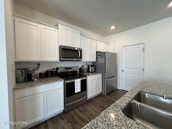 4th image of 150 Village Way