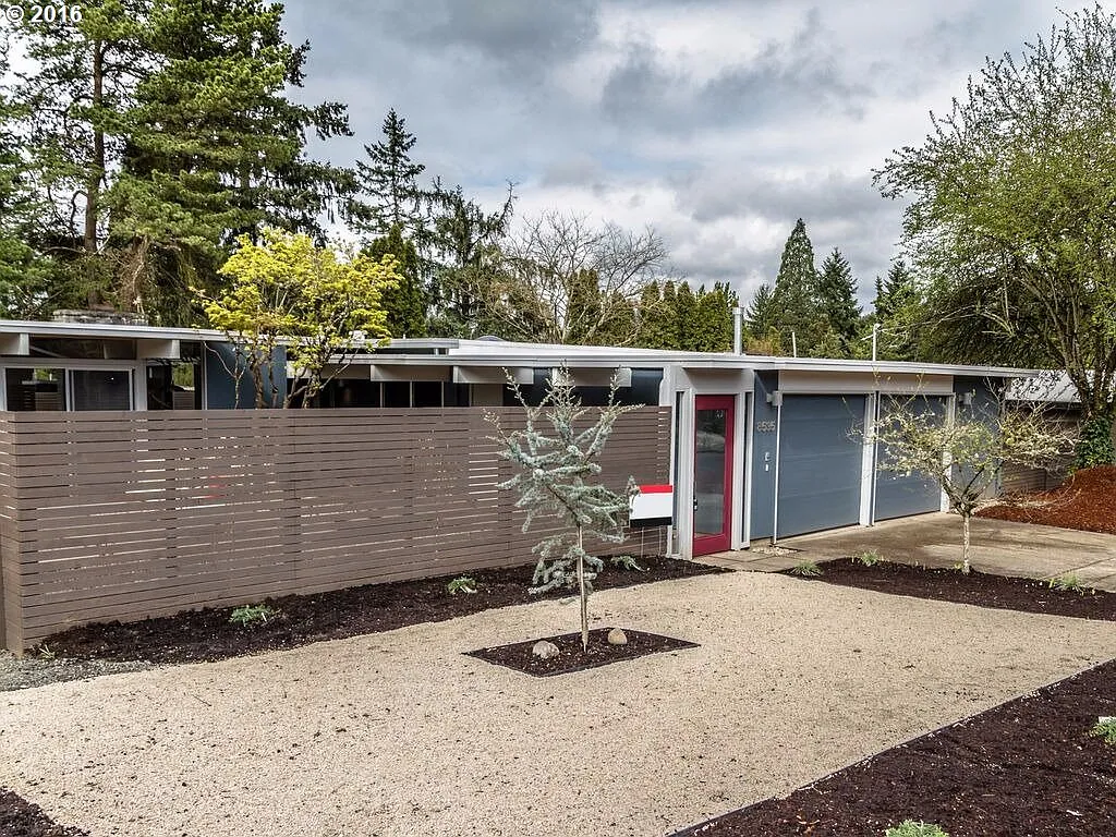 8535 SW Cecilia Ter photo 1