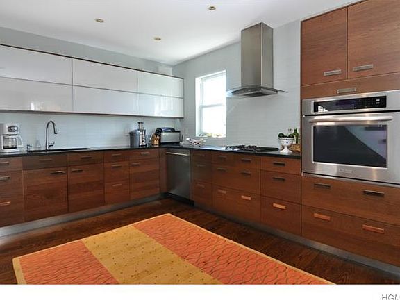 4th image of 5 Franklin St