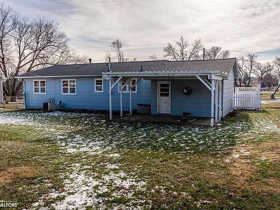 2nd image of 103 Columbus Dr