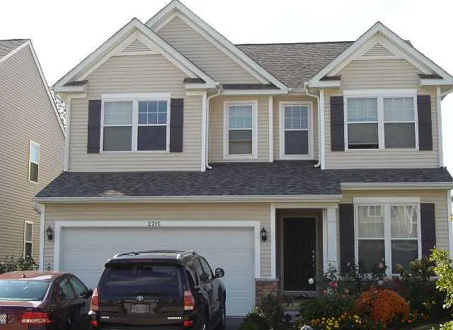 3 bed, 2.5 bath, 1923 sqft, $2,699 — Photo 1