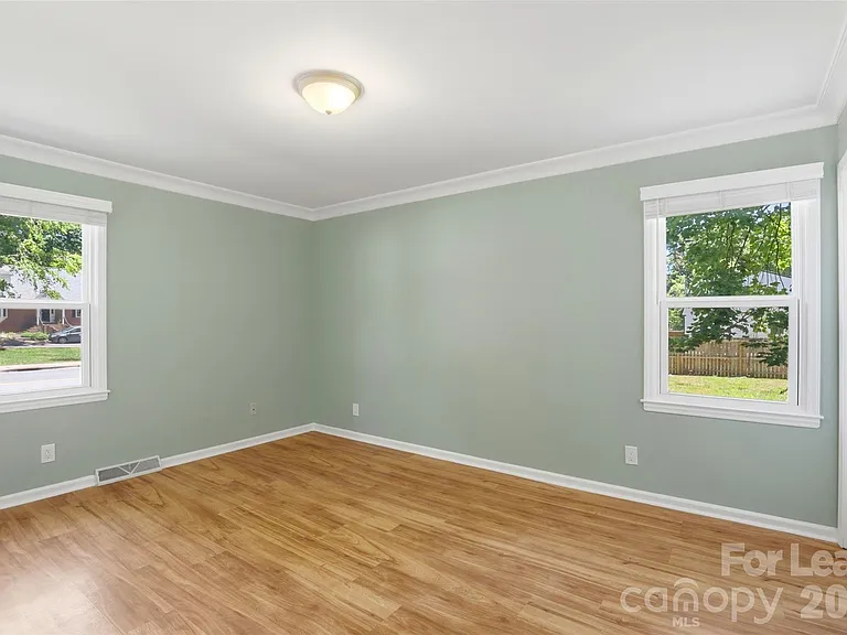 1440 Jodhpur Ct — Photo 8