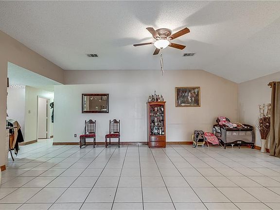 4th image of 4404 Bessie Dr