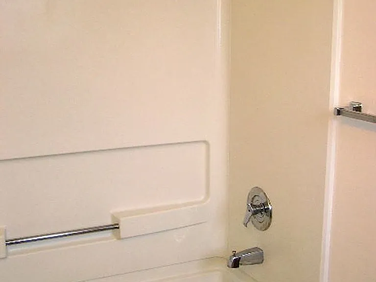 Country Park Apartments — Photo 7