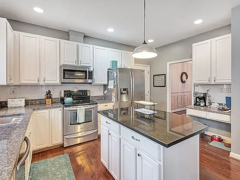 3383 Turnberry Cir — Photo 7