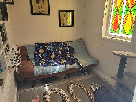 2nd image of 319 W 29th St