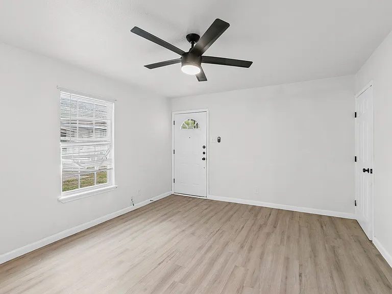 3038 Weir Ave — Photo 15