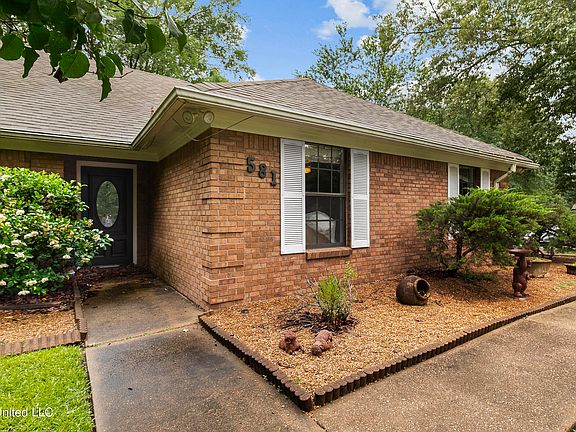 2nd image of 581 Bradford Dr