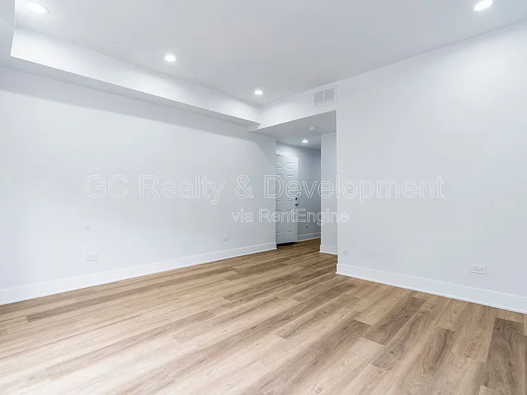 3744 N Wilton Ave #1N — Photo 3