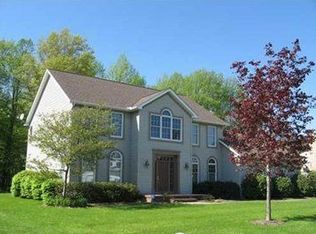 5992 Wyndemere Dr, Erie, PA 16505