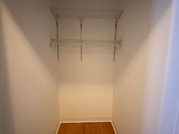 4th image of 2045 W Berwyn Ave #20433