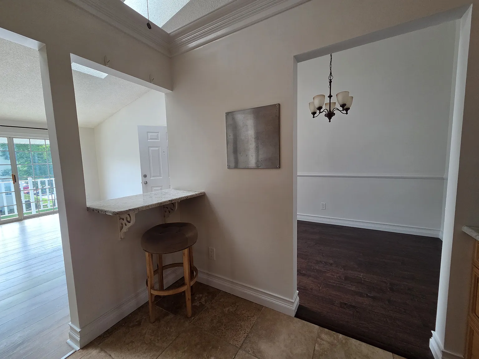2 bed, 1108 sqft, $3,000 — Photo 2