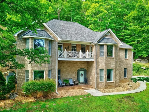 1650 N Plantation Dr, Cookeville, TN 38506