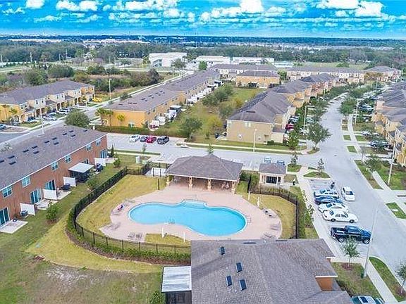 2nd image of 6928 Holly Heath Dr