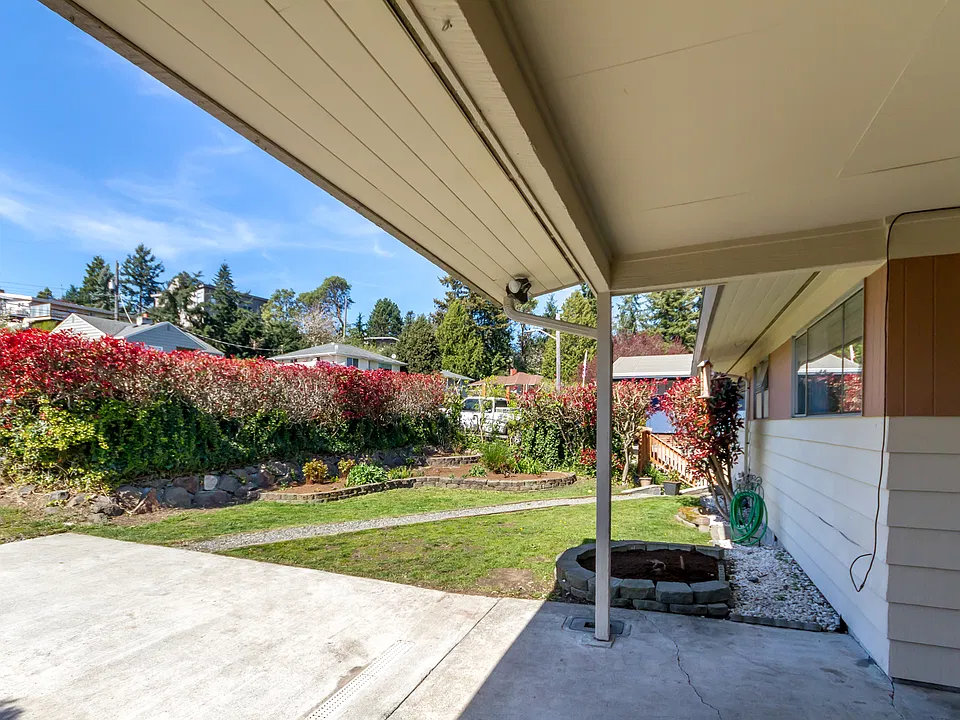 Low maintenance yard3