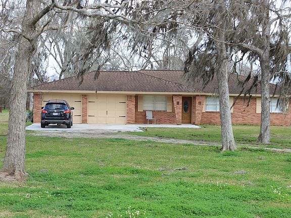 2nd image of 223 Schrader Ln