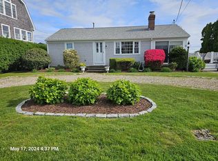 76 Bywater Ct, Falmouth, MA 02540