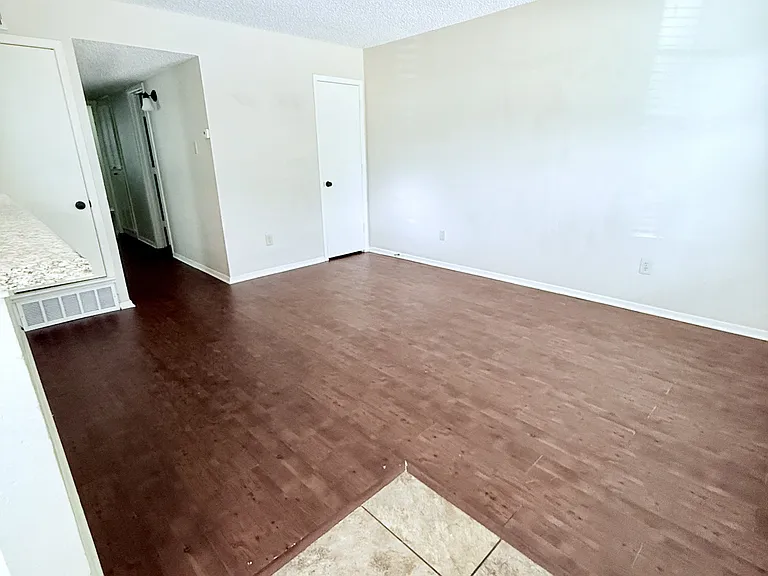 620 Race St #A — Photo 1