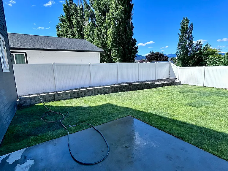 1344 Theo Way — Photo 17