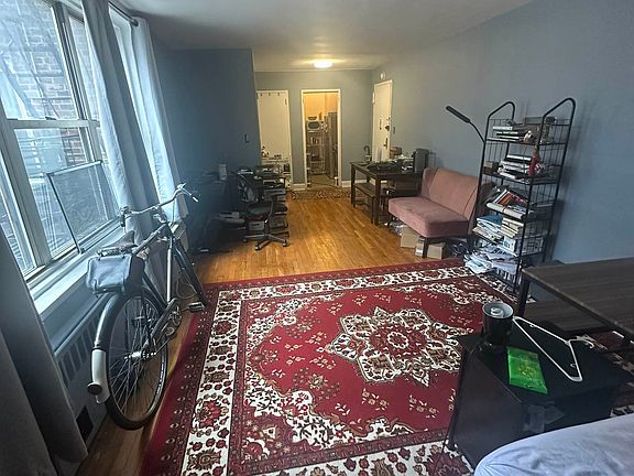 2nd image of 408 W 34th St APT 5A