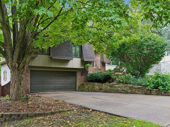 2nd image of 3206 SW 28th St