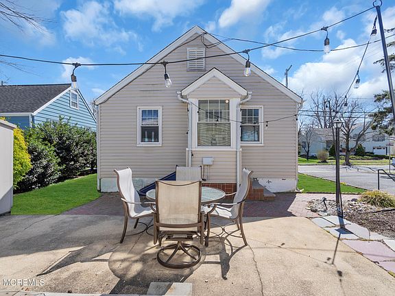 5th image of 137 Inskip Avenue