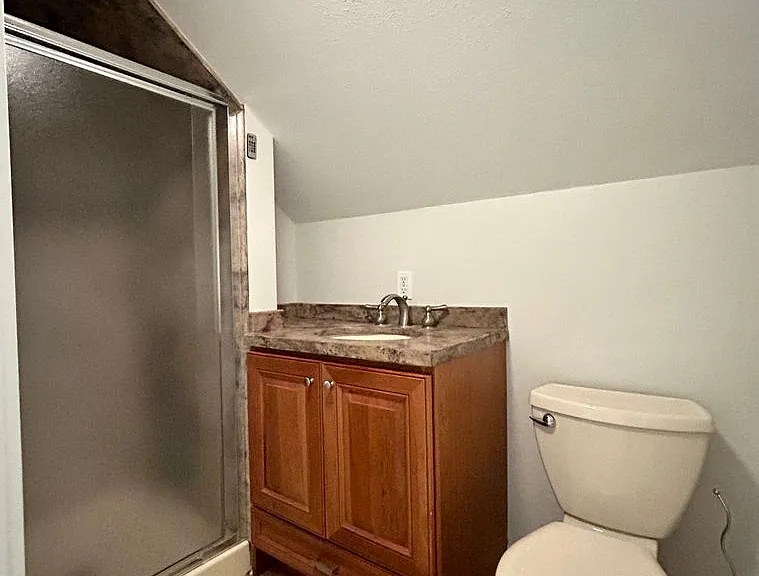 308 Oak St — Photo 12