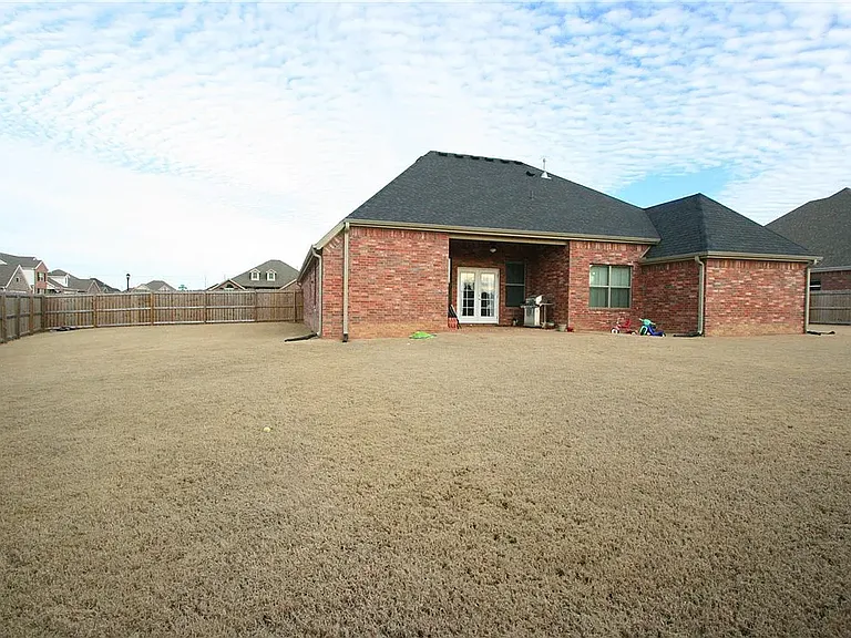 4300 Eggersway Pl — Photo 24