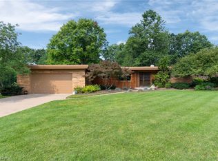 1111 Singing Brook Ave NW, Massillon, OH 44646