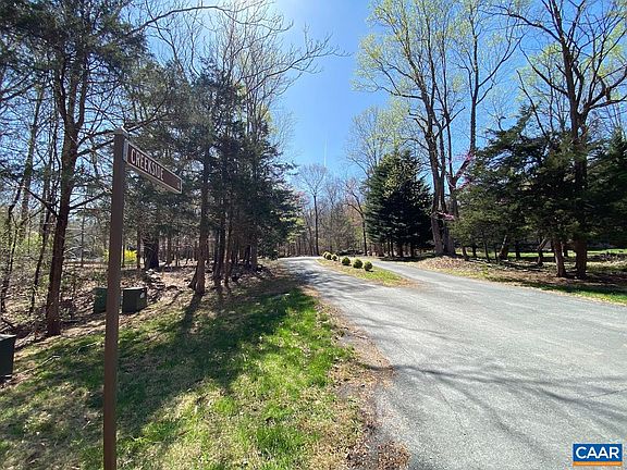 3rd image of 38 Creekside Close
