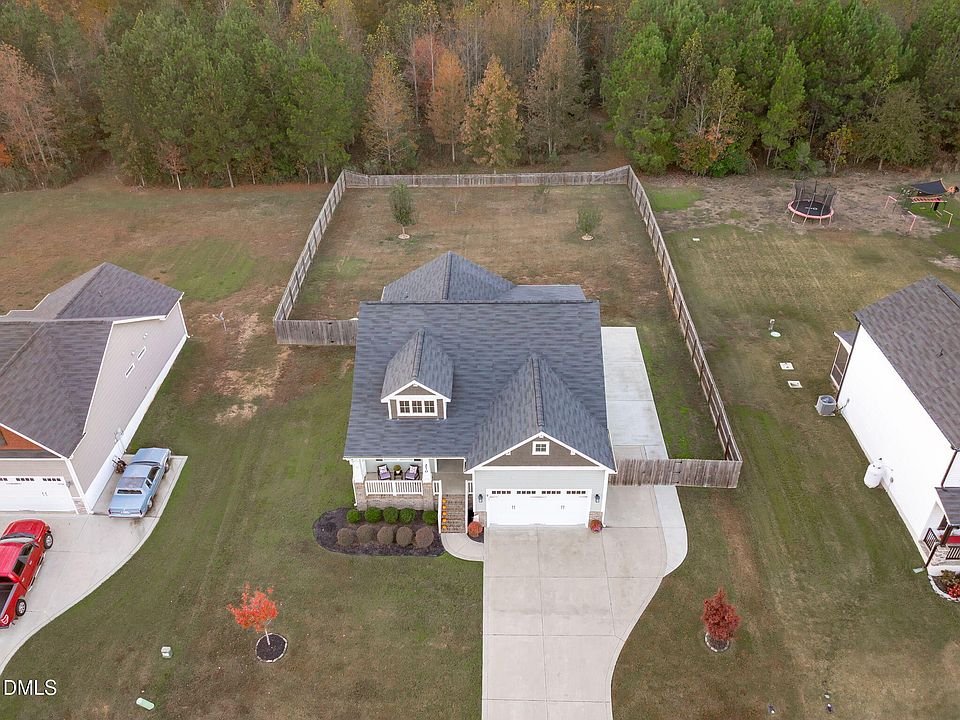 2nd image of 270 Buhrstone Mill St
