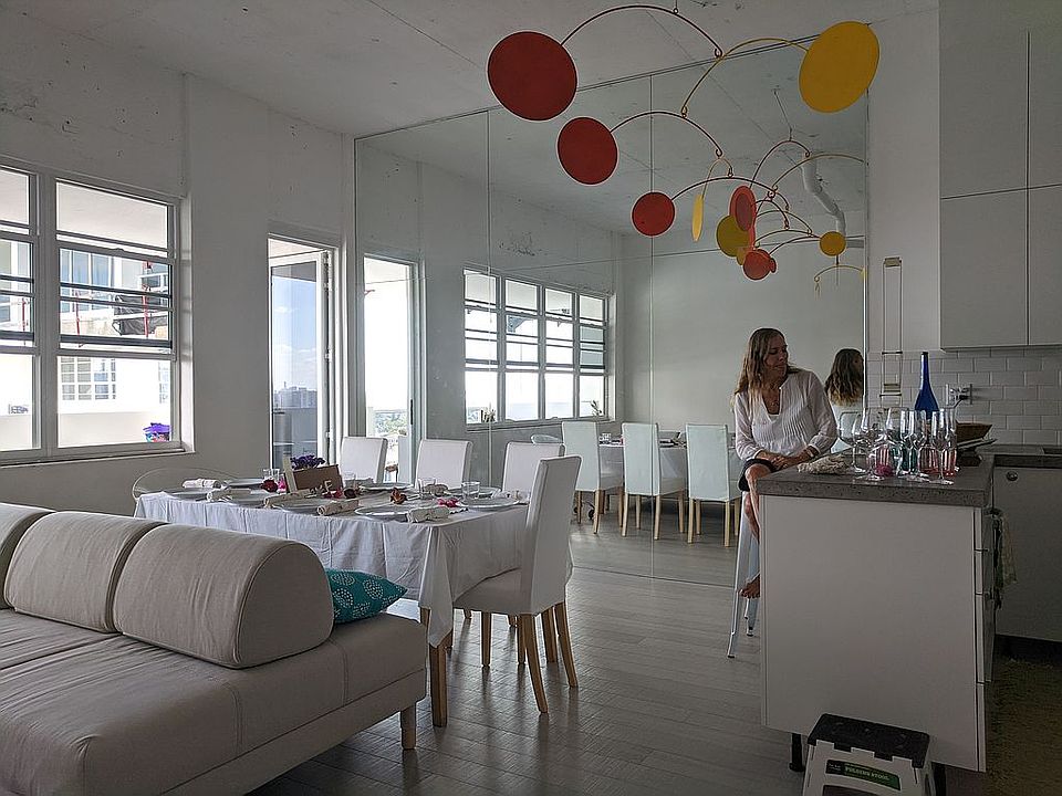 living room; 12ft ceiling