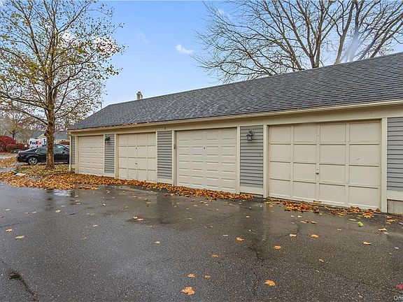 5th image of 1207 Nutmeg Dr