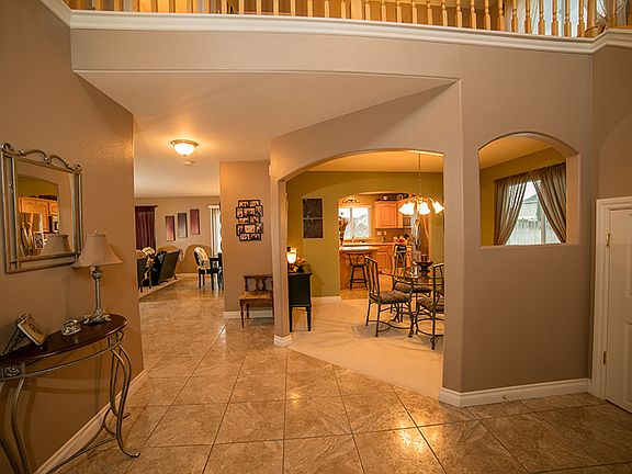 3rd image of 4312 Artesia Dr