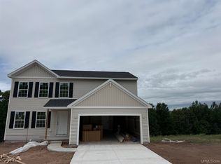 1019 Red Oak Ln, Houghton, MI 49931