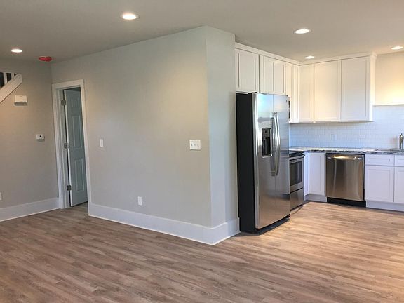 3rd image of 1021 S 37th St