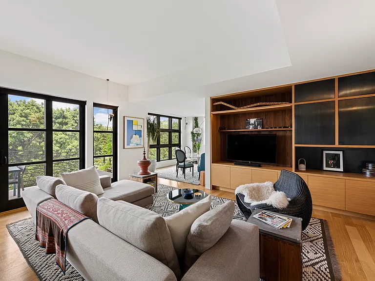 868 Lorimer St #5-A — Photo 3