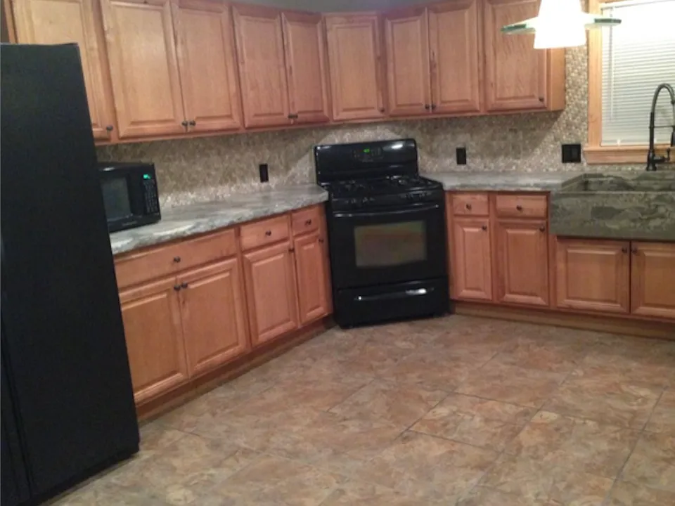 24 Lincoln Ave #1