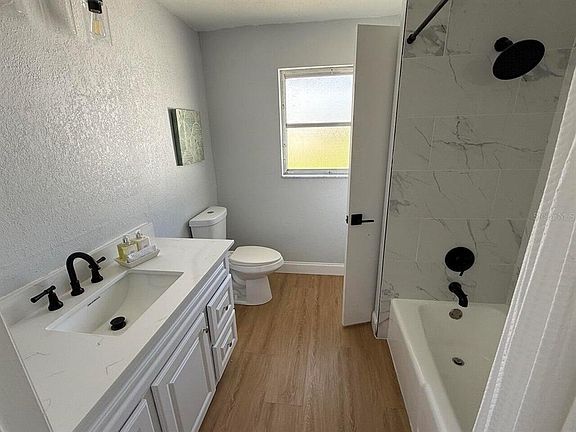 3rd image of 369 Westwinds Dr