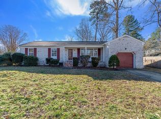 172 Laurent Cir, Newport News, VA 23608