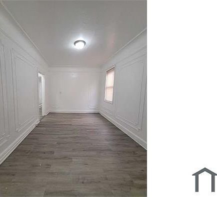 5th image of 952 E 227th St #4B