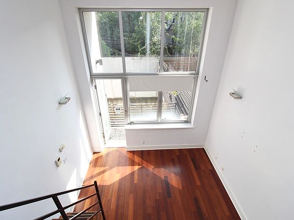 3rd image of 240 Richardson St #2B