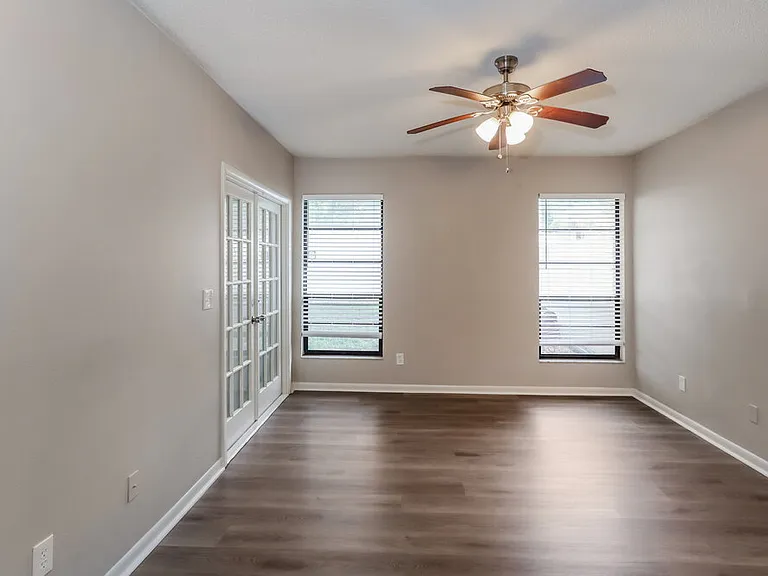 11504 Robles Del Rio Pl — Photo 12