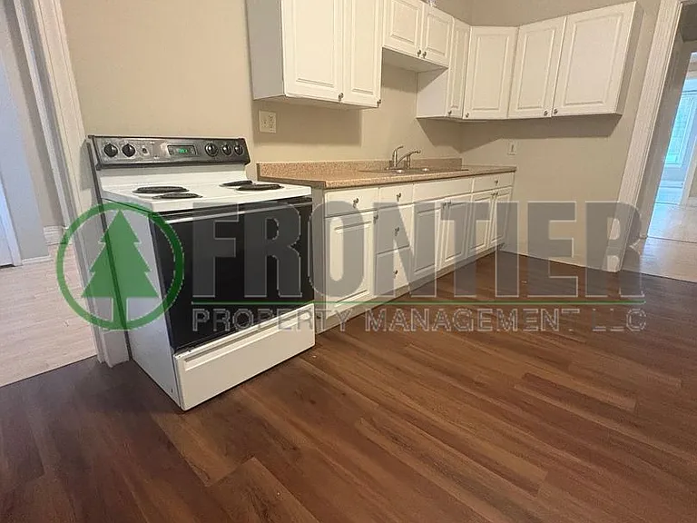 2826 Nebraska Ave — Photo 8