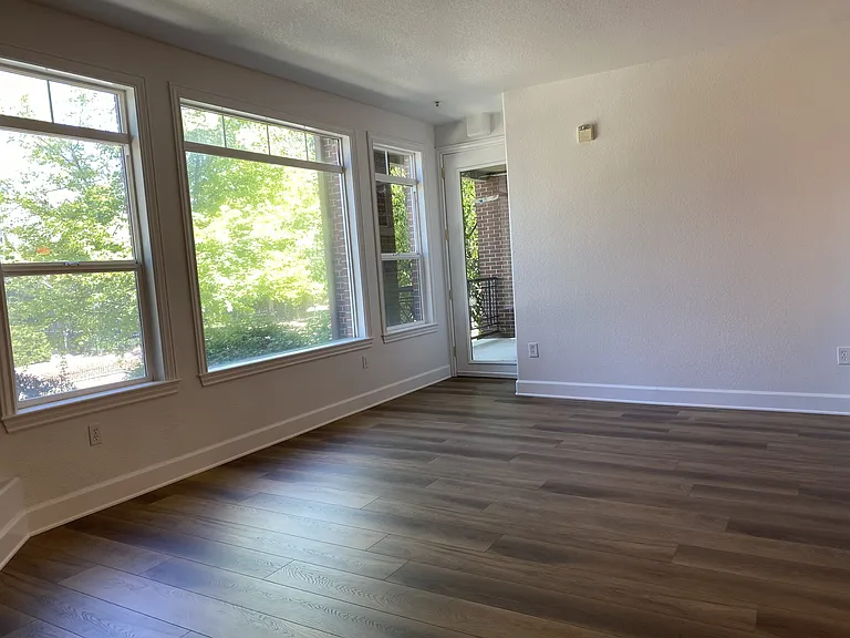 1735 N Ogden St #101 — Photo 8