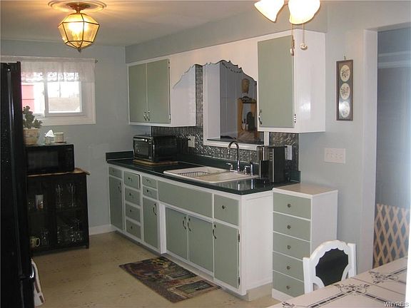 5th image of 156 E Melcourt Dr