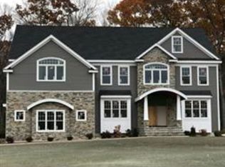 13 Weetamoo Way, Westford, MA 01886