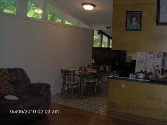 4th image of 102 Averett Ct